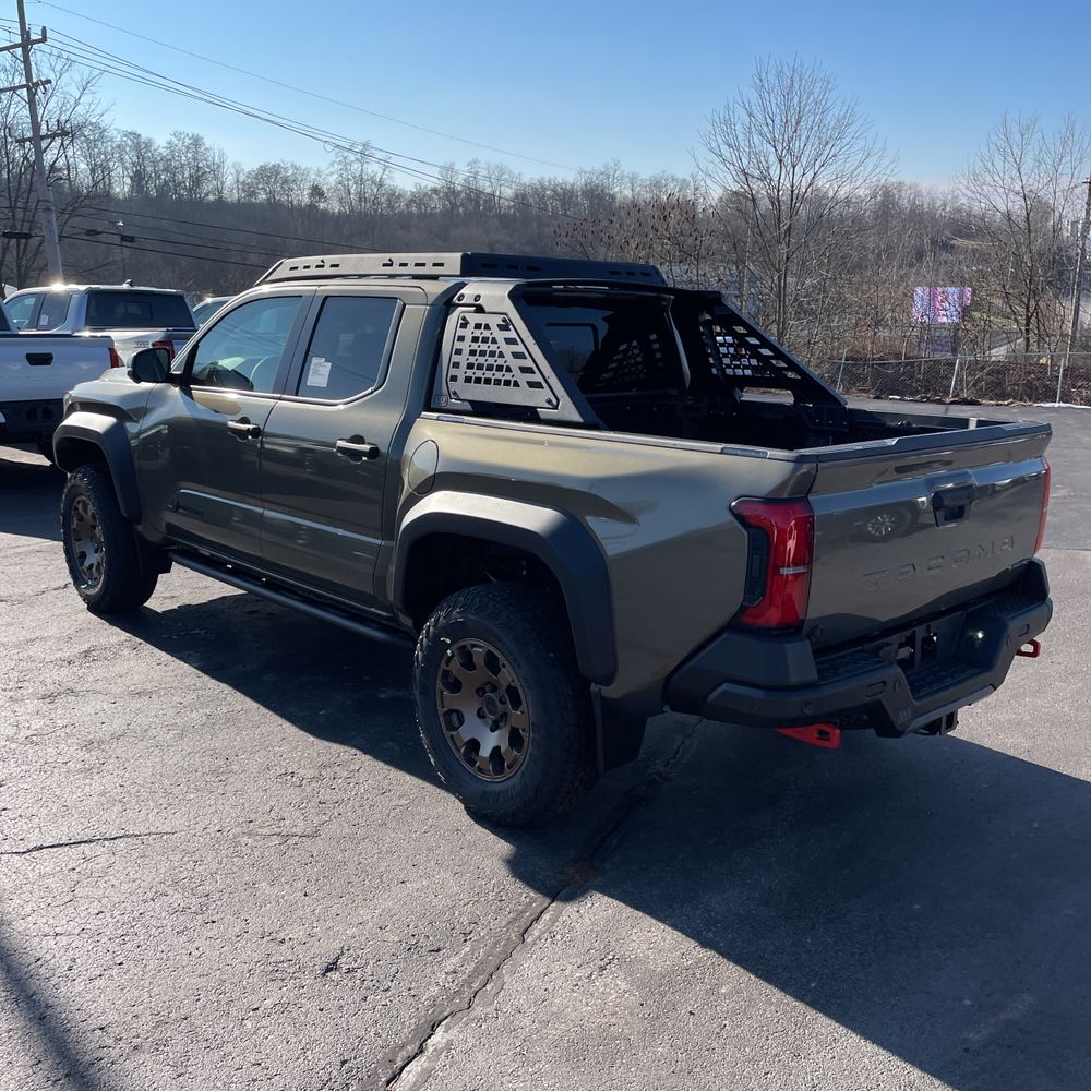 2024 Toyota Tacoma Trailhunter HV