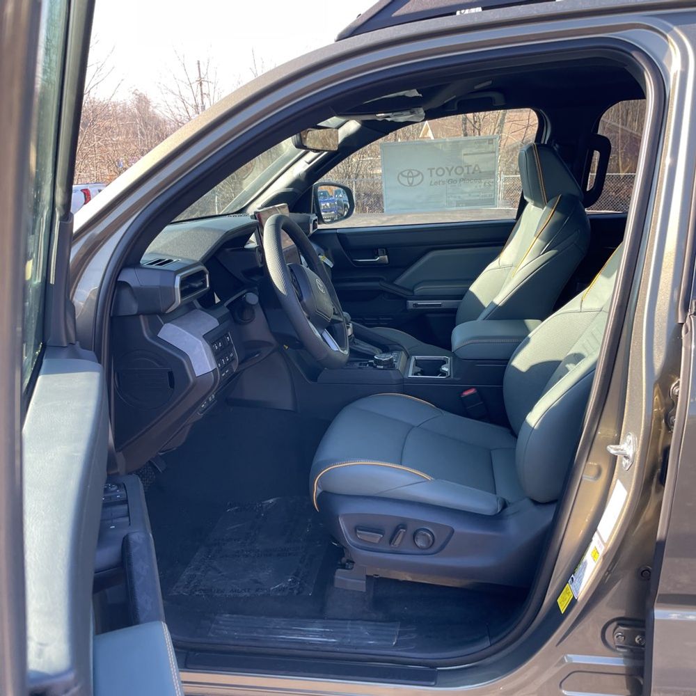 2024 Toyota Tacoma Trailhunter HV