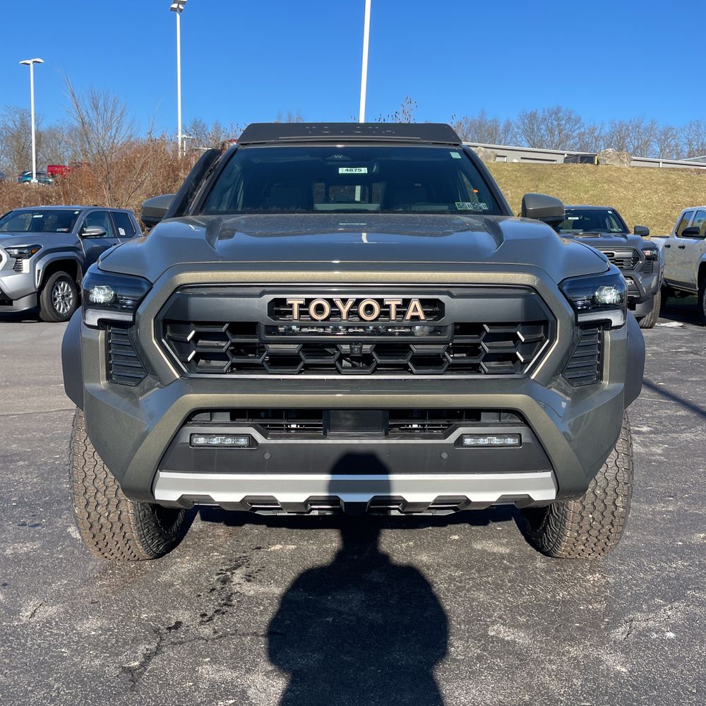 2024 Toyota Tacoma Trailhunter HV