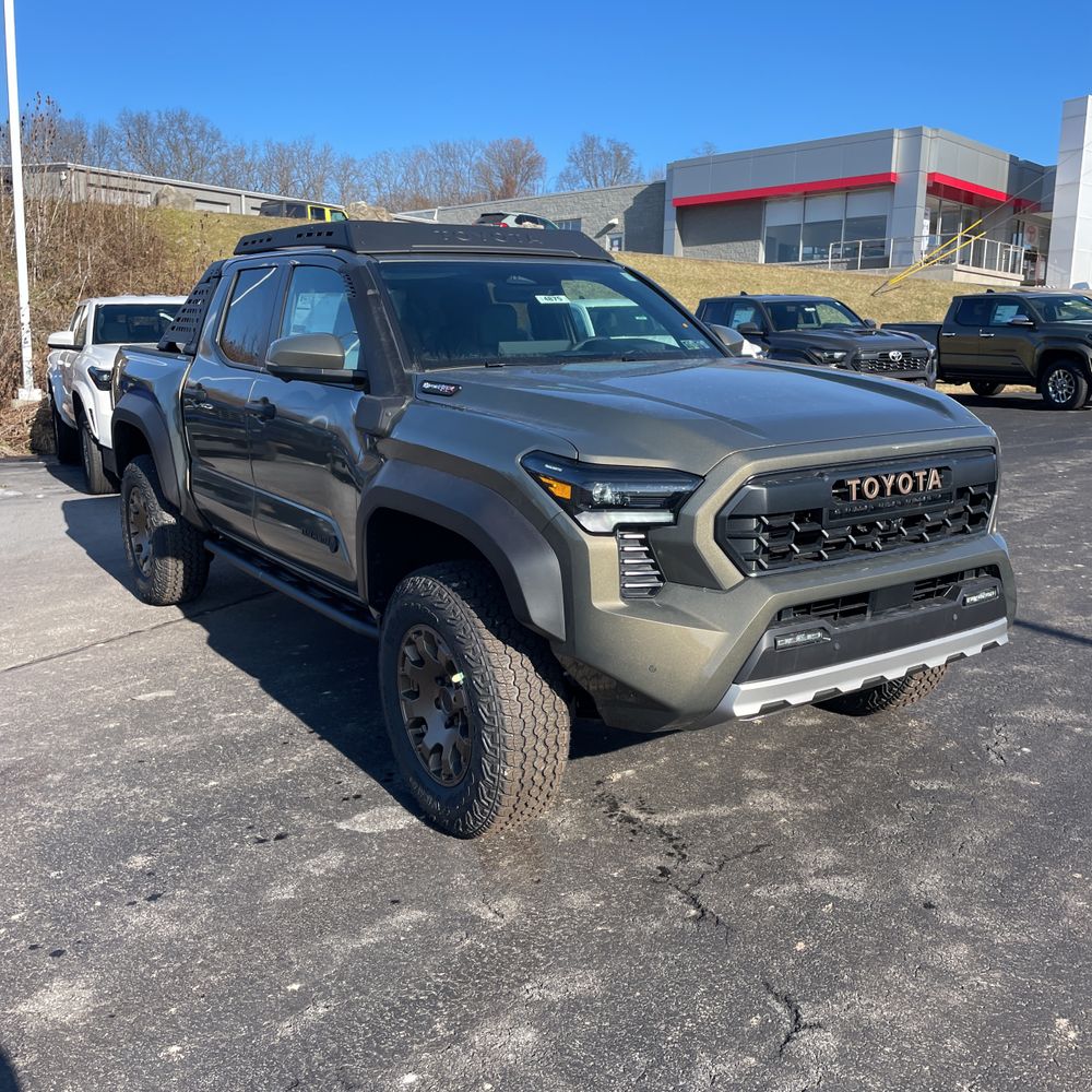 2024 Toyota Tacoma Trailhunter HV