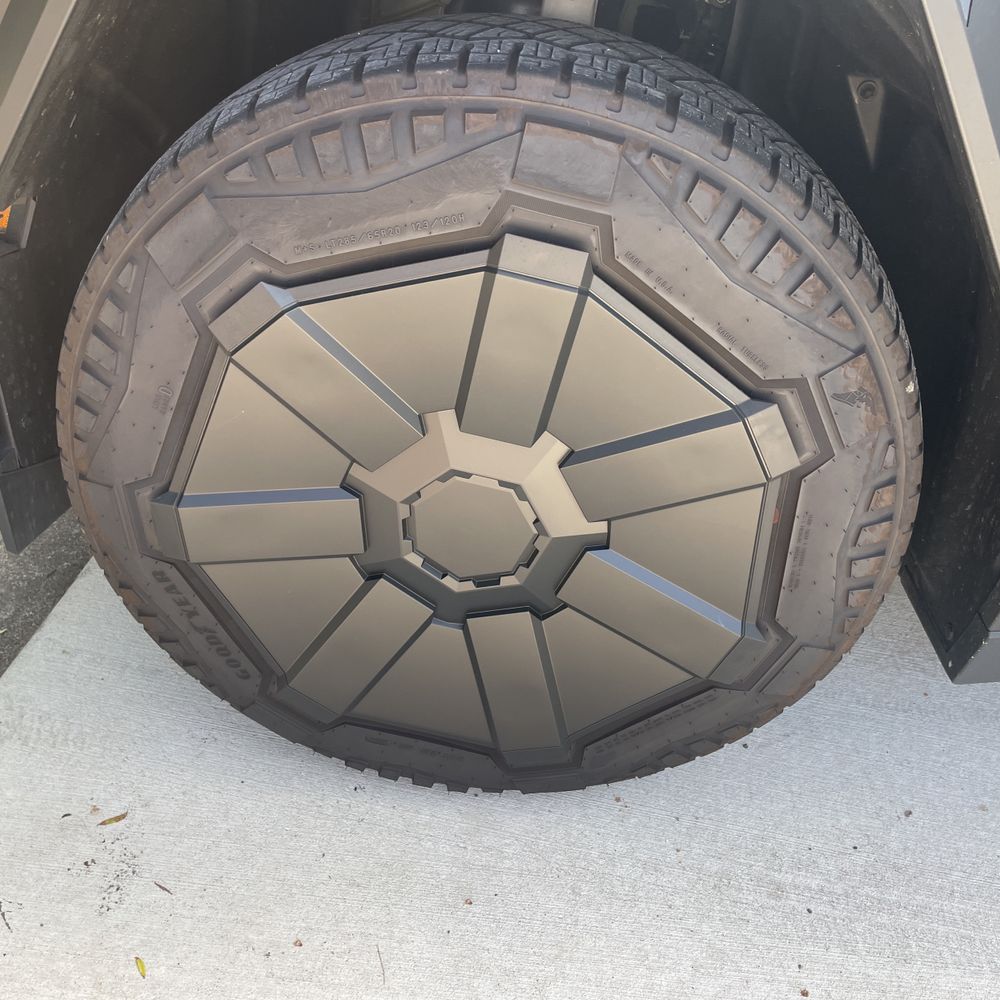 2024 Tesla Cybertruck Base