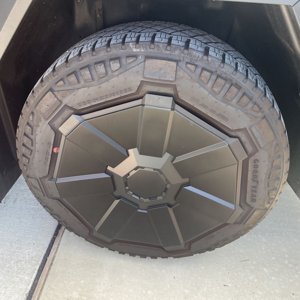 2024 Tesla Cybertruck Base