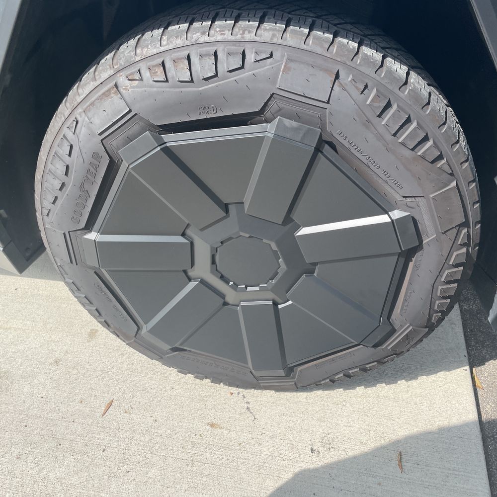 2024 Tesla Cybertruck Base