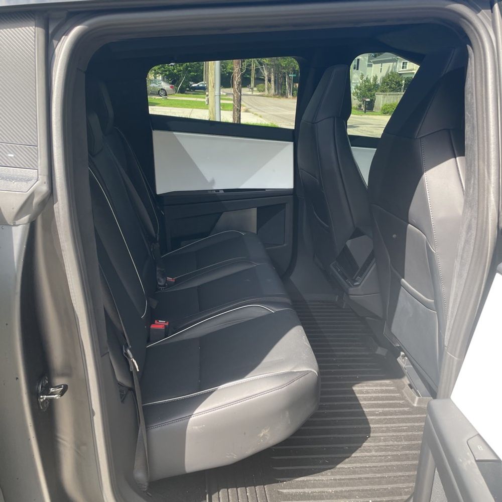 2024 Tesla Cybertruck Base