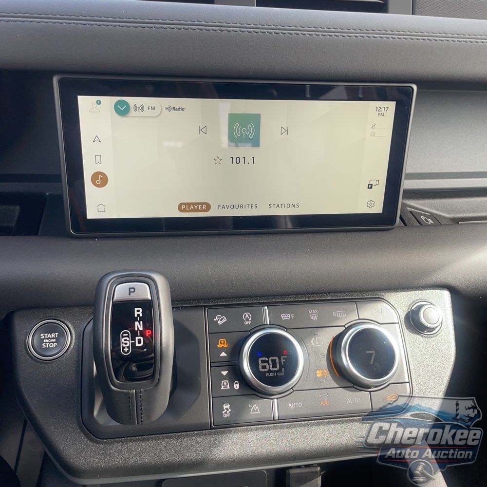 2024 Land Rover Defender 90 P400 X-Dynamic SE