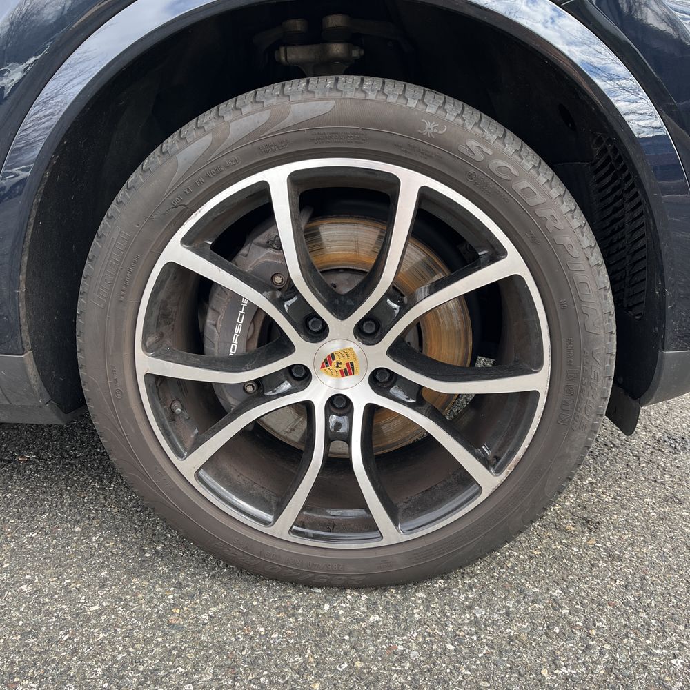 2022 Porsche Cayenne Base