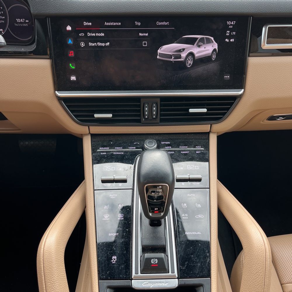 2022 Porsche Cayenne Base