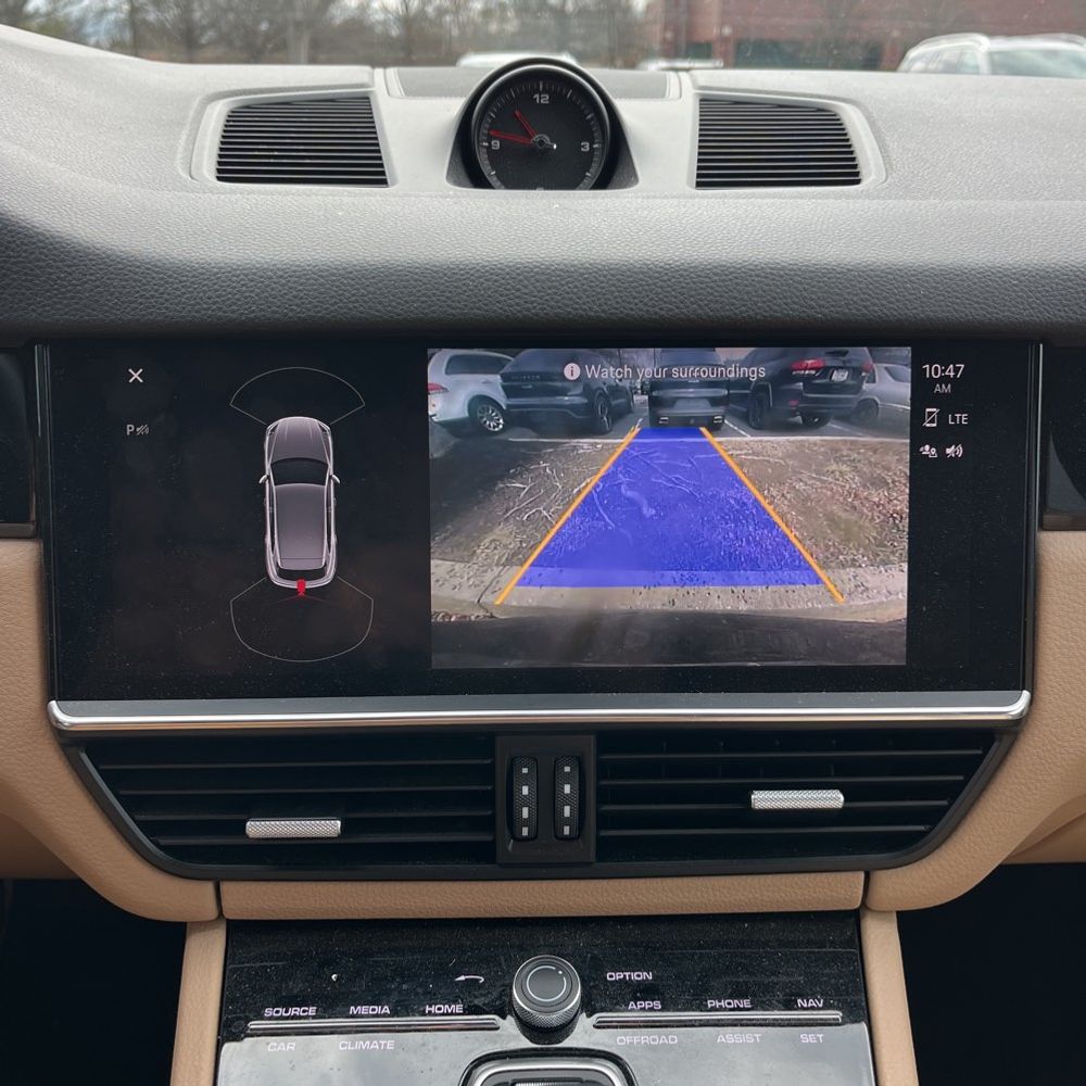 2022 Porsche Cayenne Base