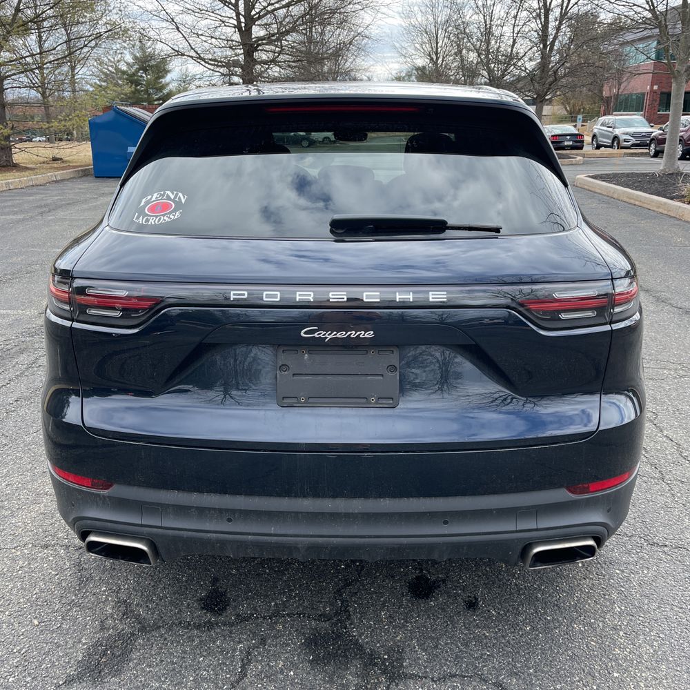 2022 Porsche Cayenne Base
