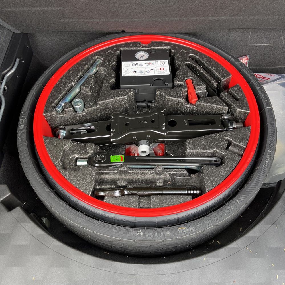 2022 Porsche Cayenne Base