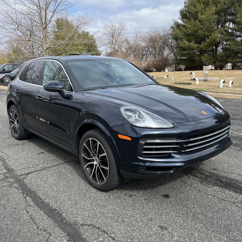 2022 Porsche Cayenne Base