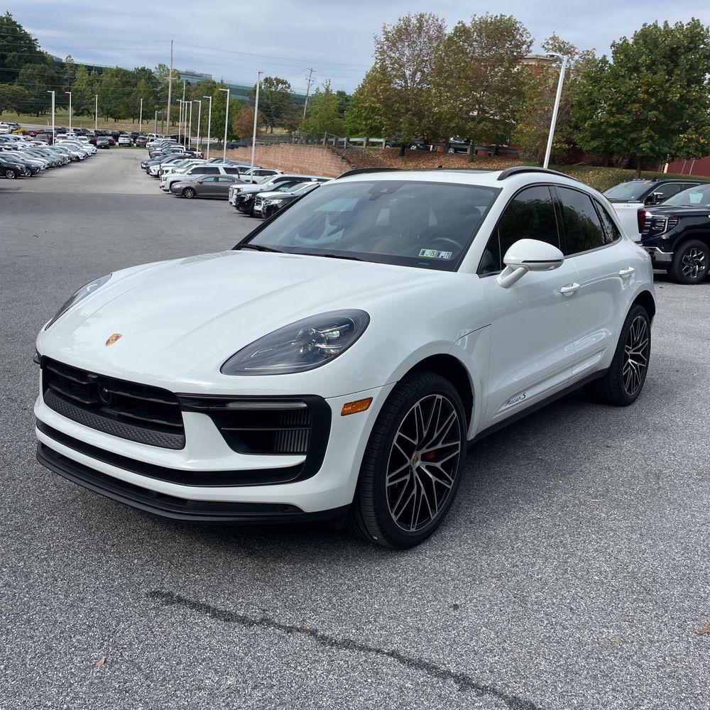 2023 Porsche Macan S
