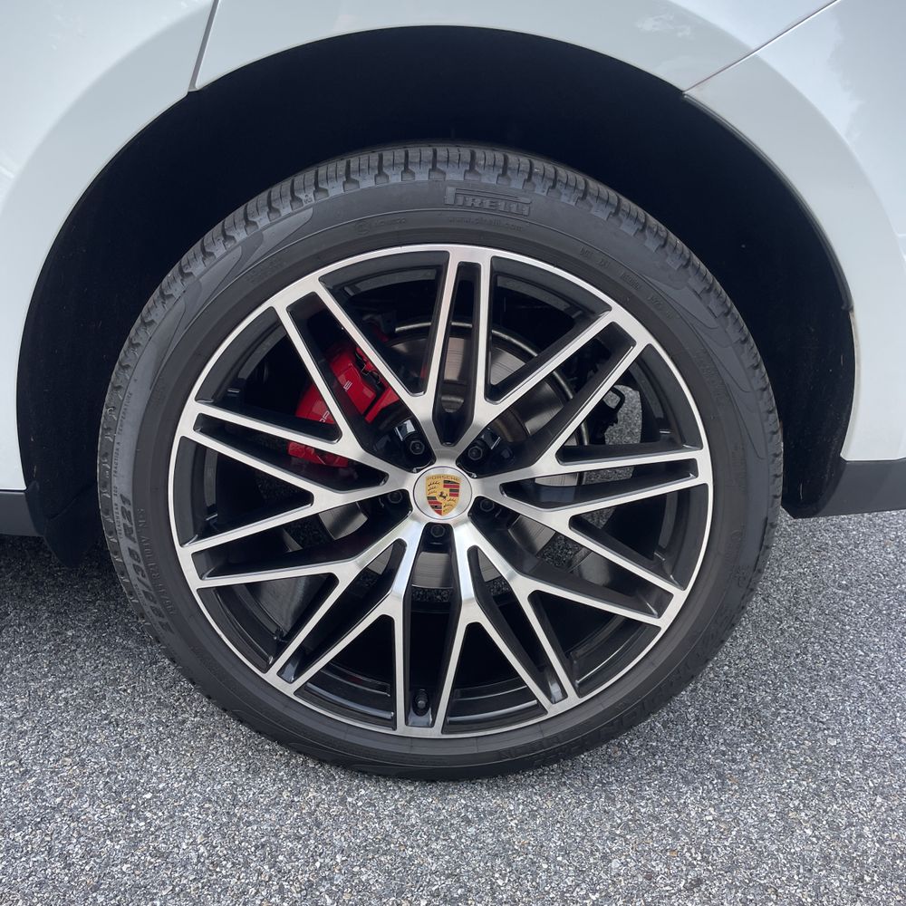 2023 Porsche Macan S