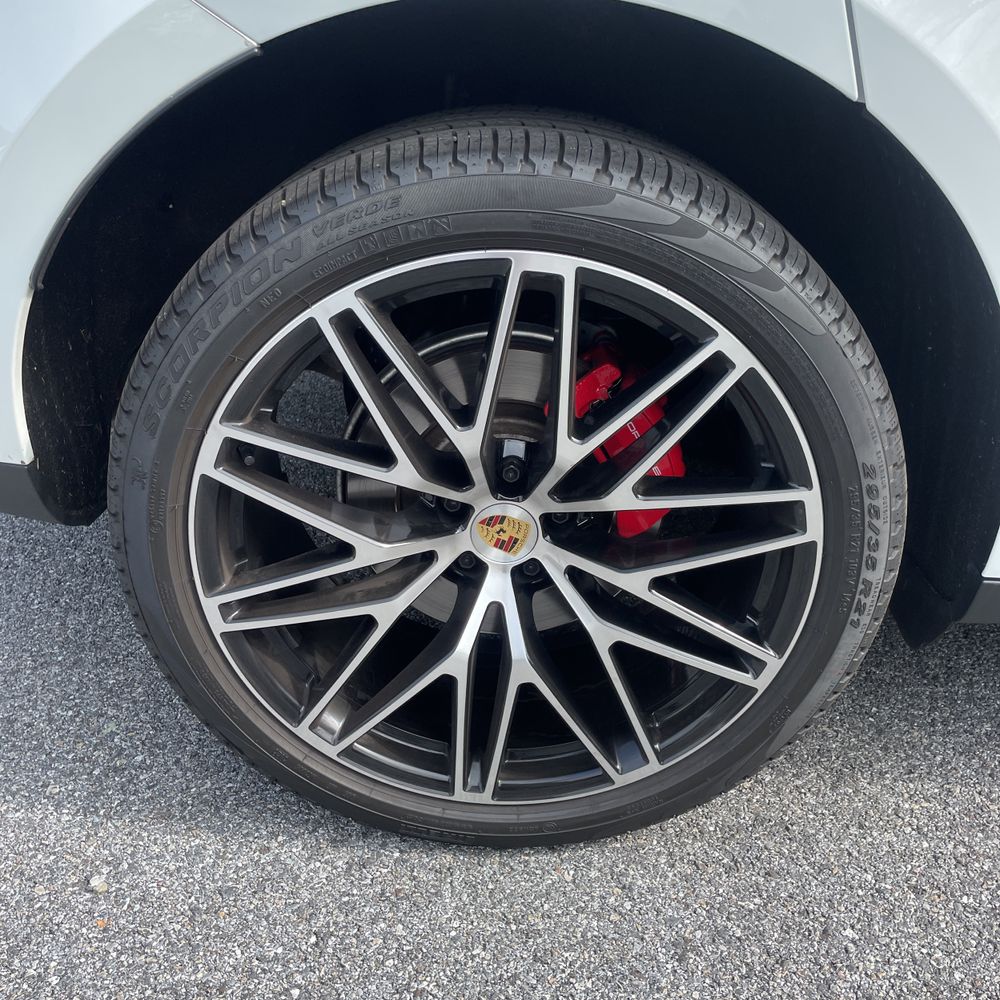 2023 Porsche Macan S