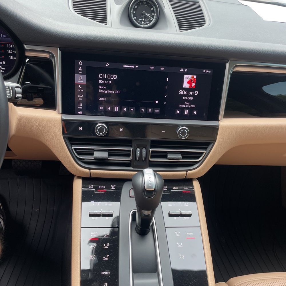2023 Porsche Macan S