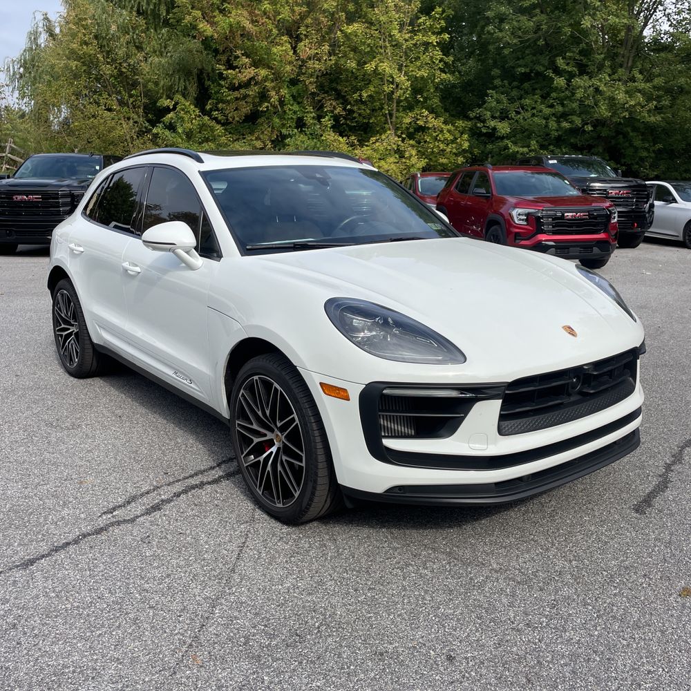 2023 Porsche Macan S