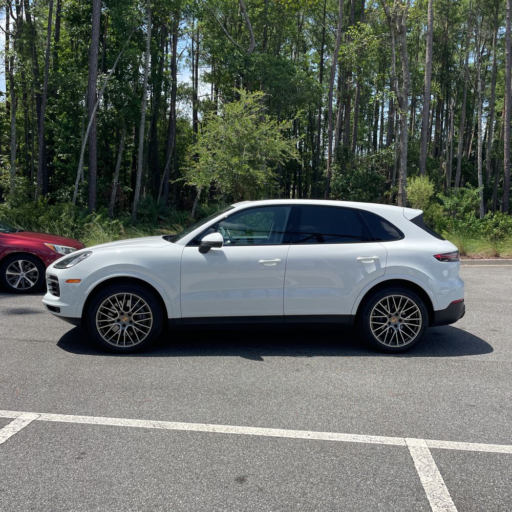 2022 Porsche Cayenne Platinum Edition