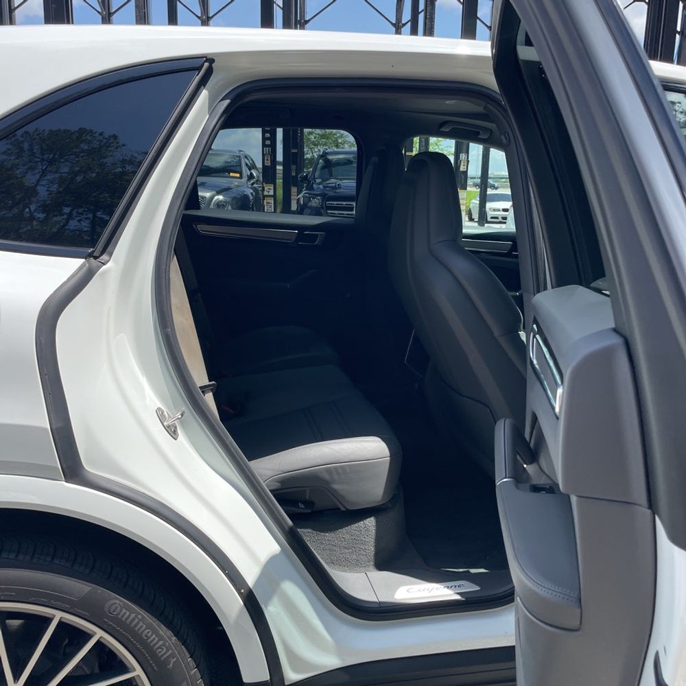 2022 Porsche Cayenne Platinum Edition