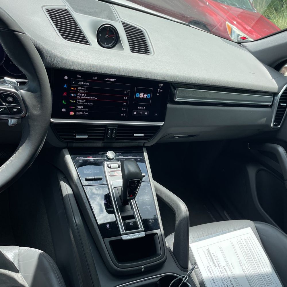 2022 Porsche Cayenne Platinum Edition