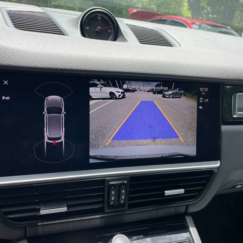2022 Porsche Cayenne Platinum Edition