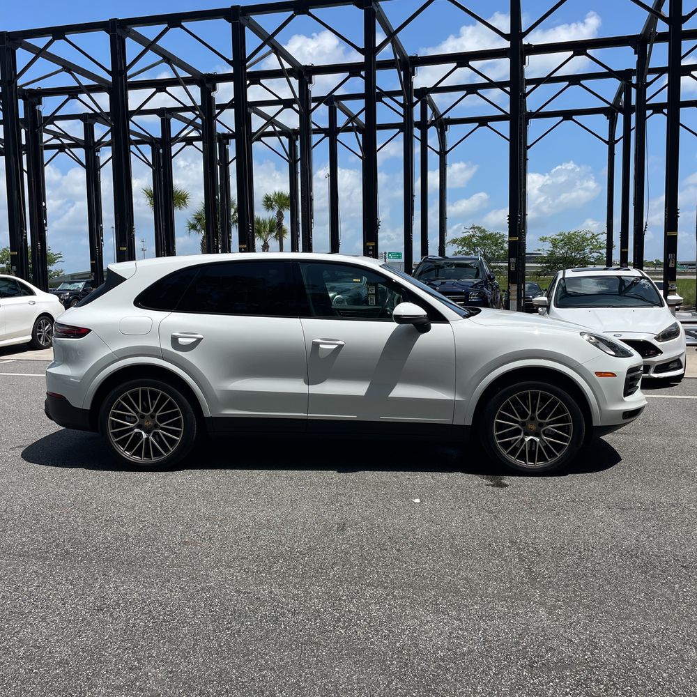 2022 Porsche Cayenne Platinum Edition