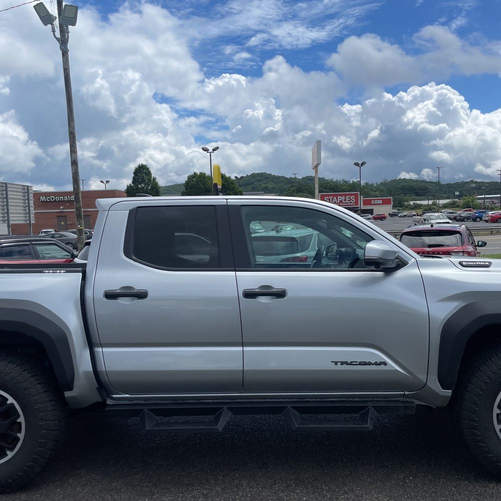 2024 Toyota Tacoma TRD Off-Road HV