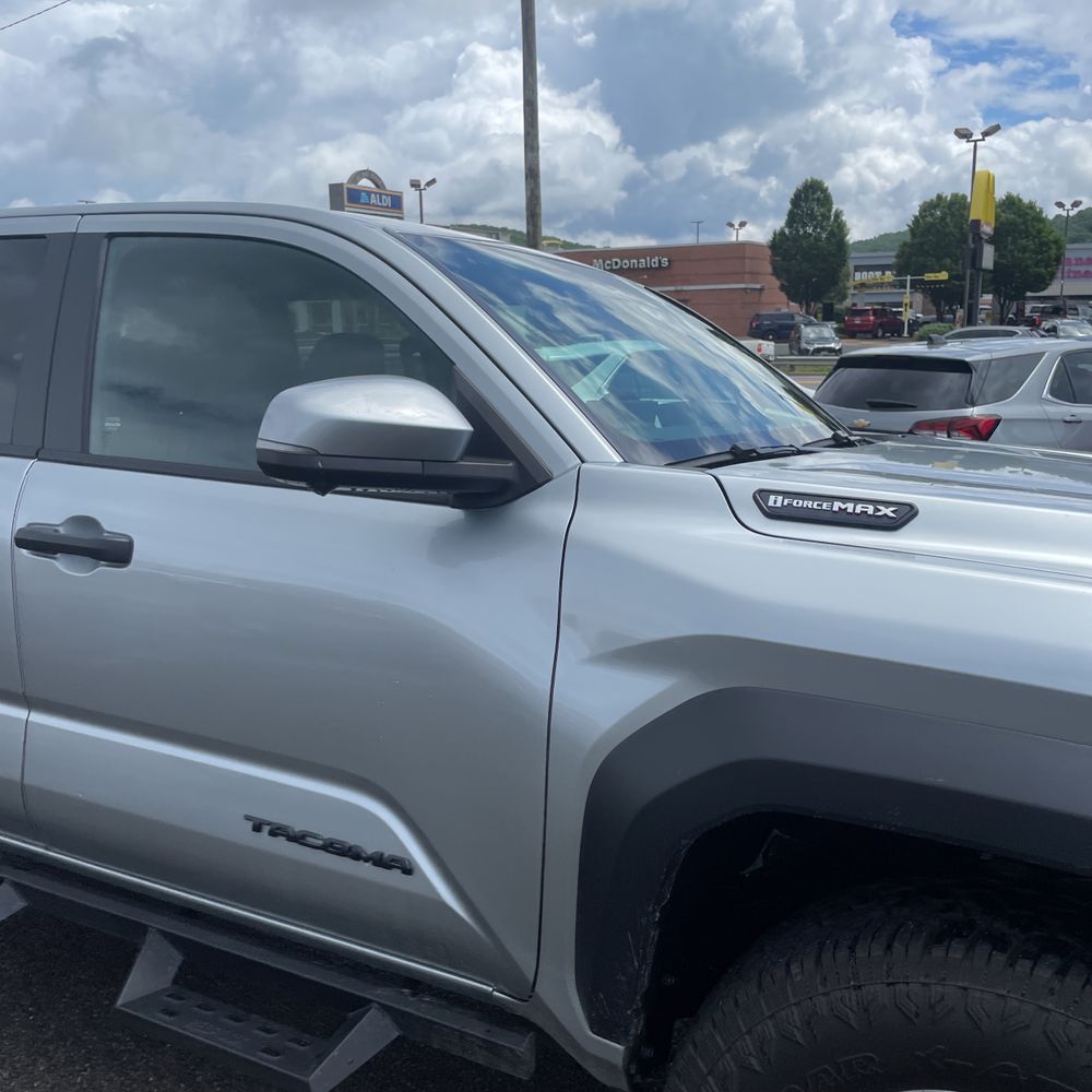 2024 Toyota Tacoma TRD Off-Road HV