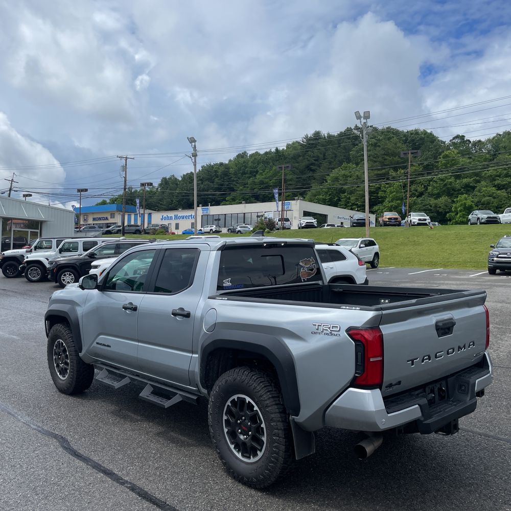 2024 Toyota Tacoma TRD Off-Road HV