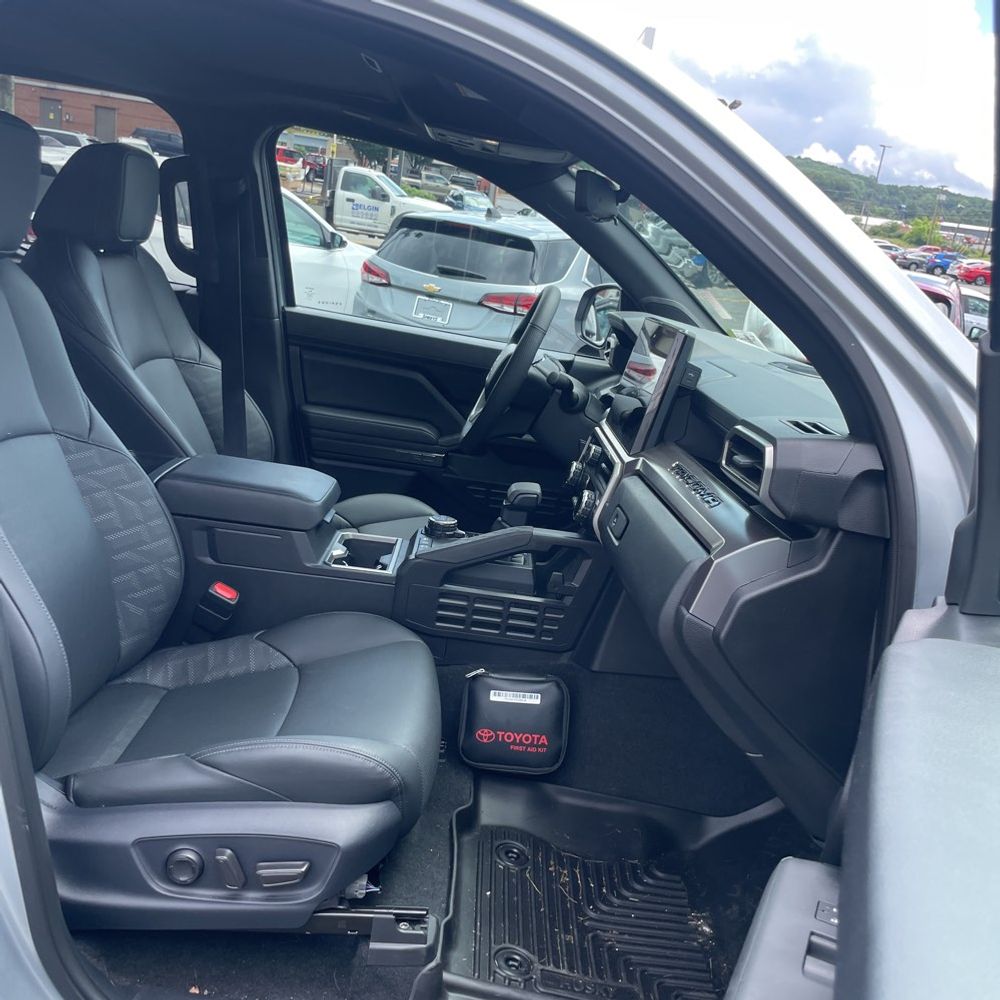2024 Toyota Tacoma TRD Off-Road HV