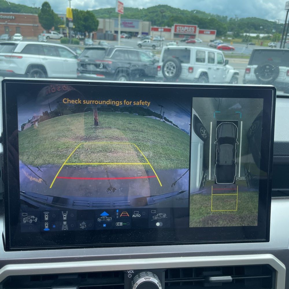 2024 Toyota Tacoma TRD Off-Road HV