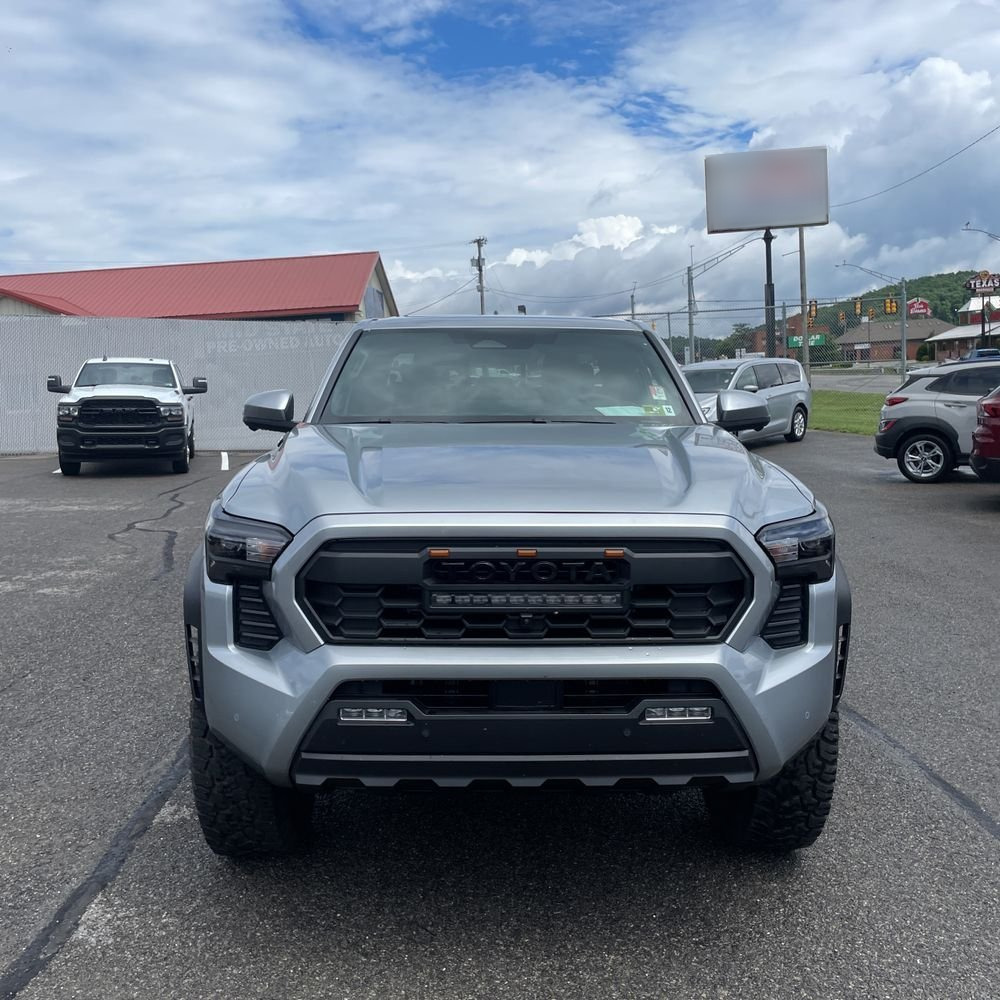 2024 Toyota Tacoma TRD Off-Road HV