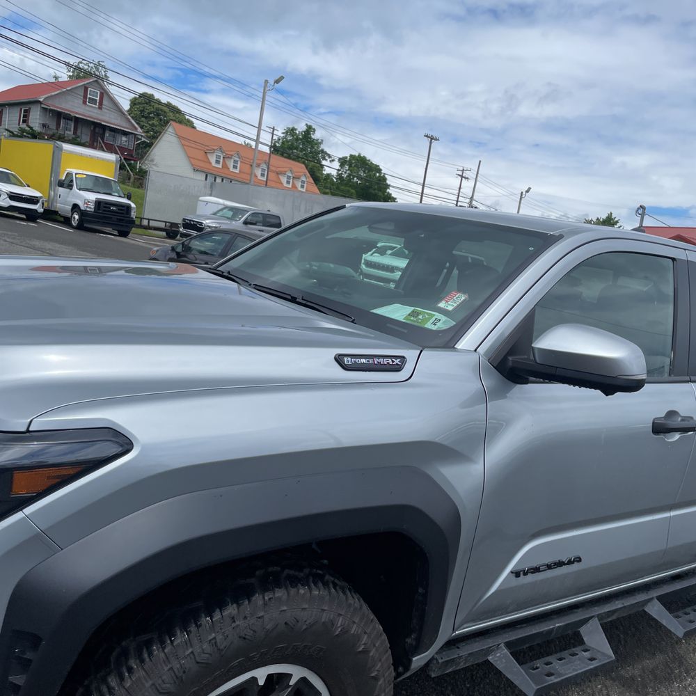 2024 Toyota Tacoma TRD Off-Road HV