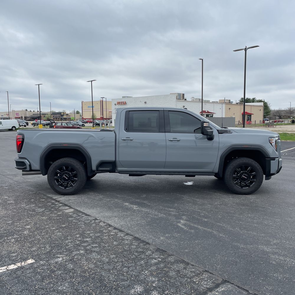 2024 GMC Sierra 2500HD AT4