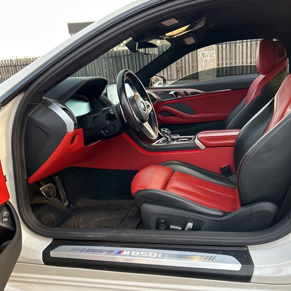 2022 BMW 8-Series M850xi
