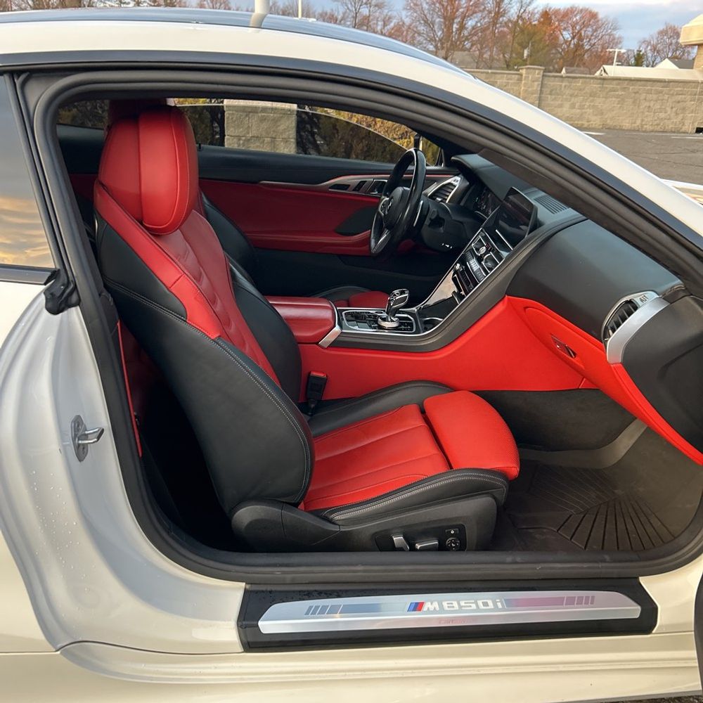 2022 BMW 8-Series M850xi