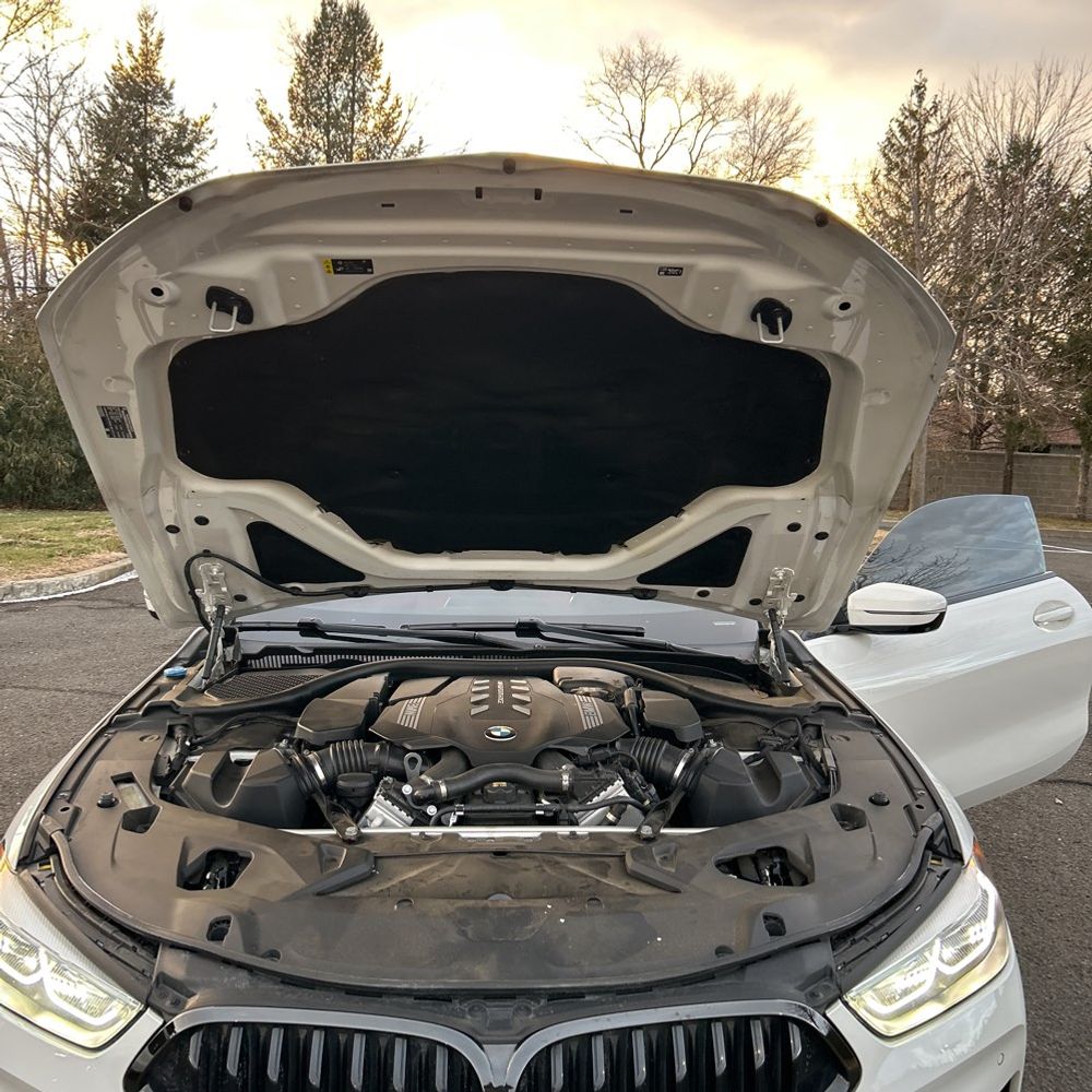 2022 BMW 8-Series M850xi