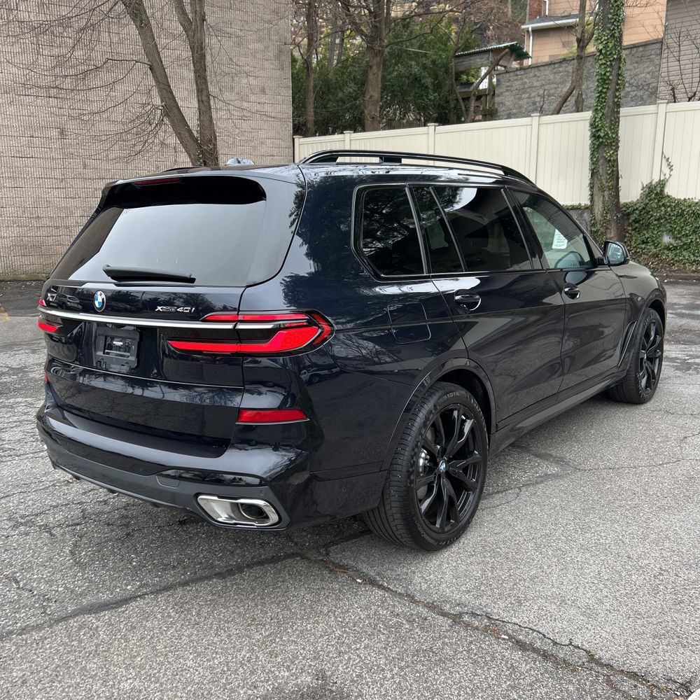 2023 BMW X7 xDrive40i