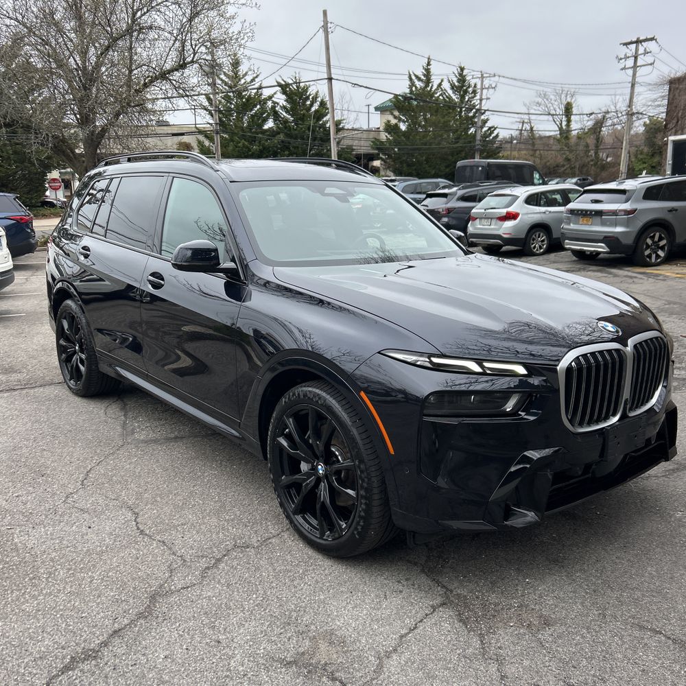 2023 BMW X7 xDrive40i