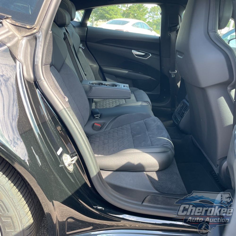 2022 Audi e-tron GT Premium Plus