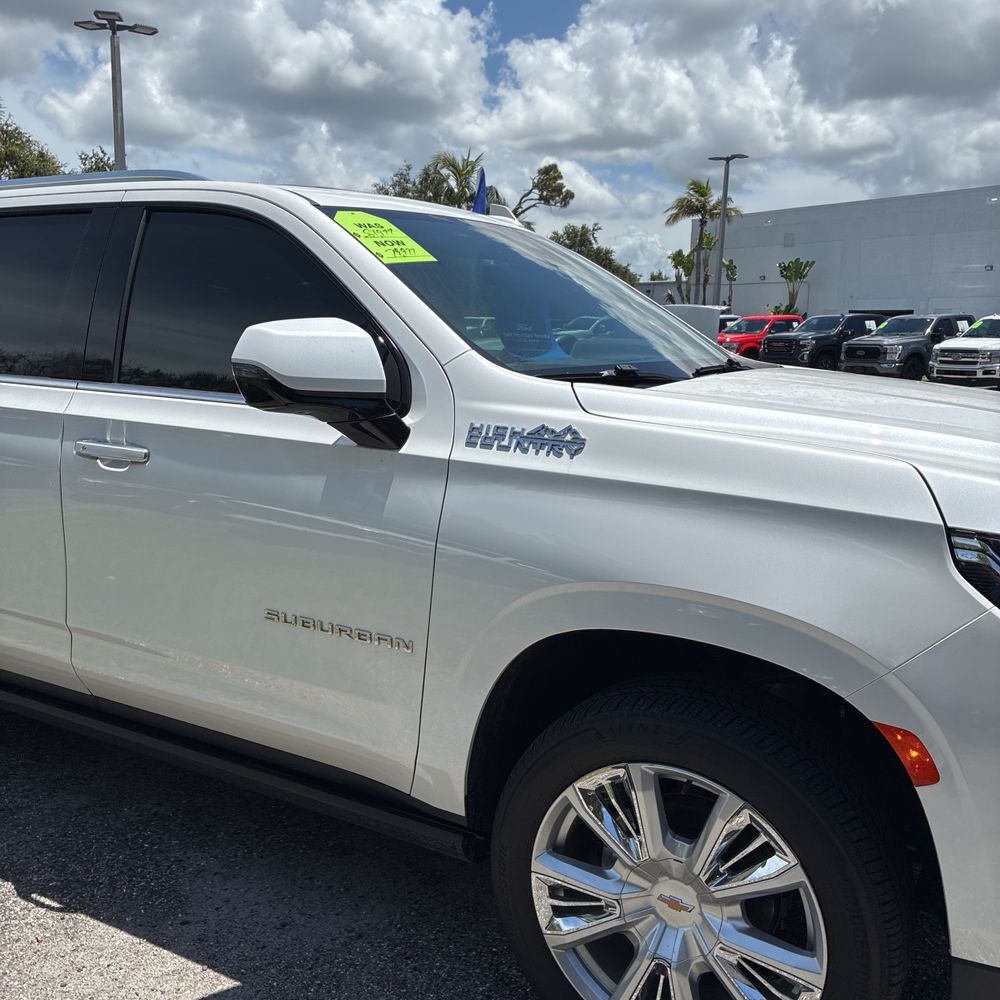 2024 Chevrolet Suburban High Country