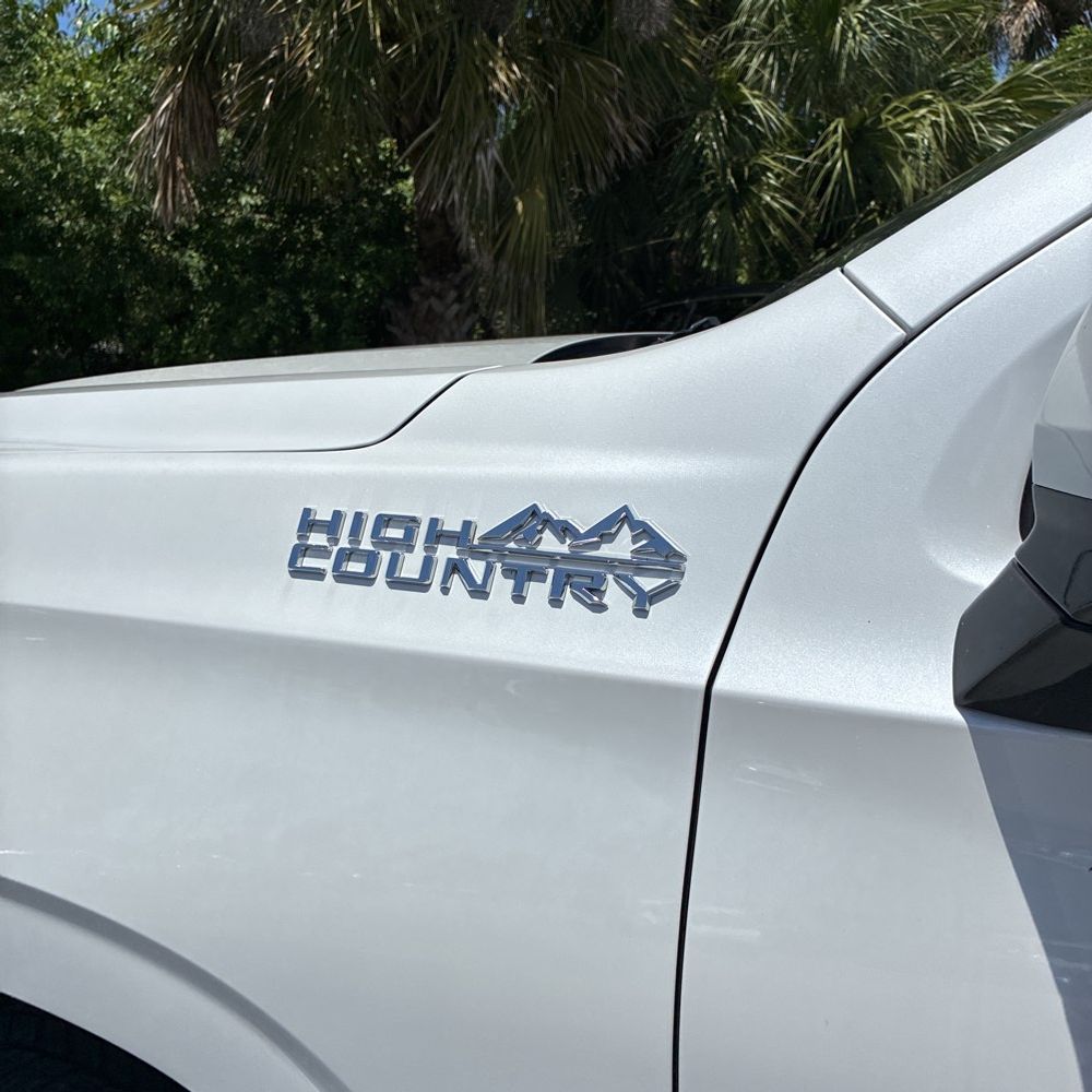 2024 Chevrolet Suburban High Country