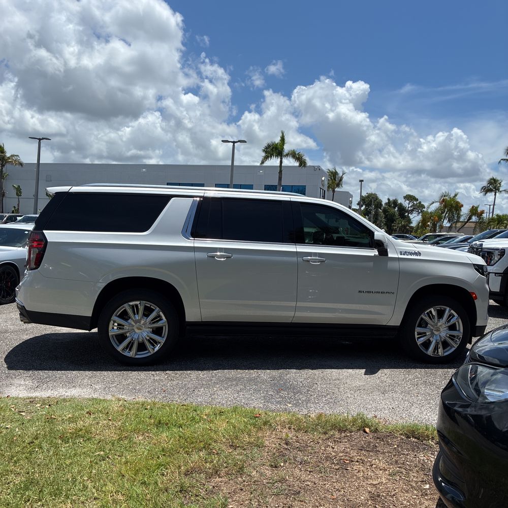 2024 Chevrolet Suburban High Country