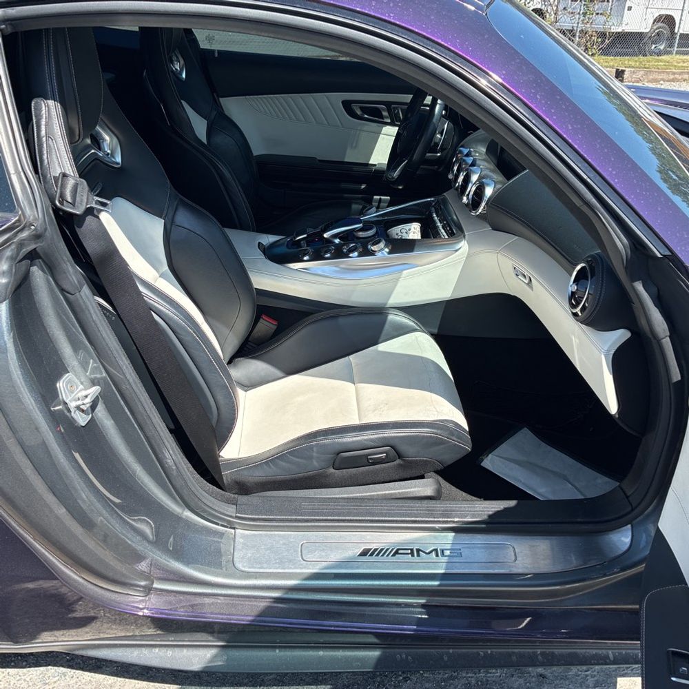 2017 Mercedes-Benz AMG GT Base