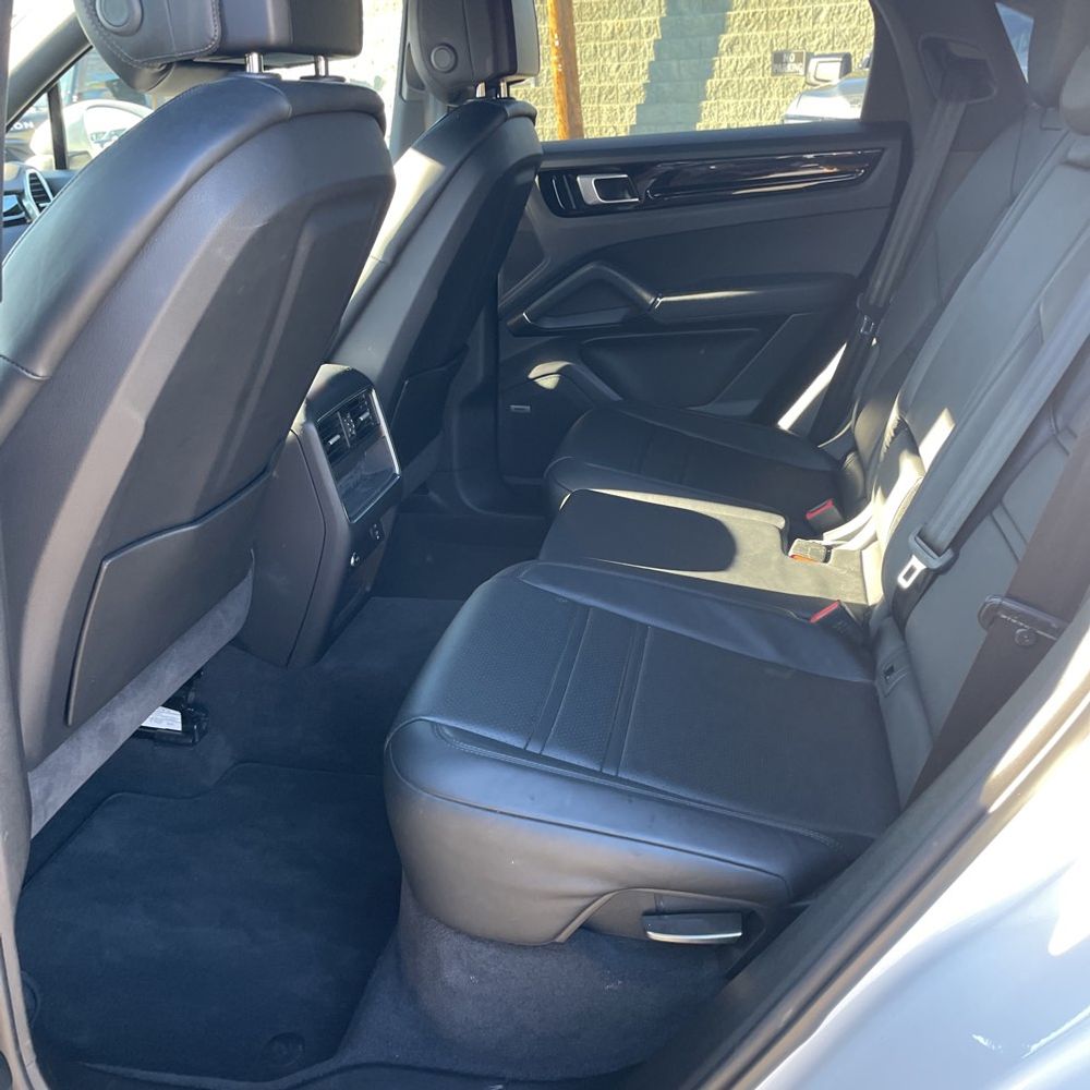 2020 Porsche Cayenne S Coupe