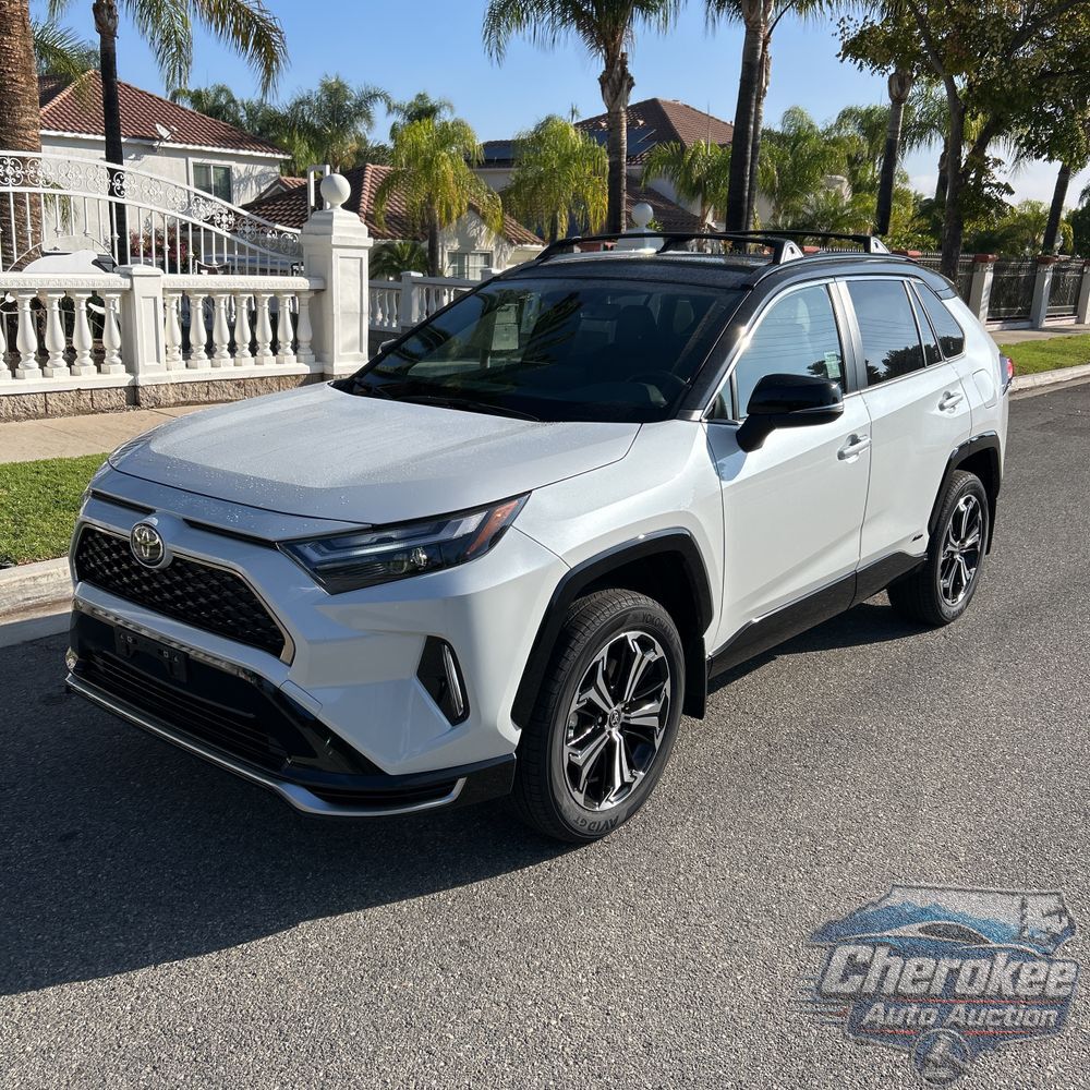 2025 Toyota RAV4 Plug-in Hybrid XSE