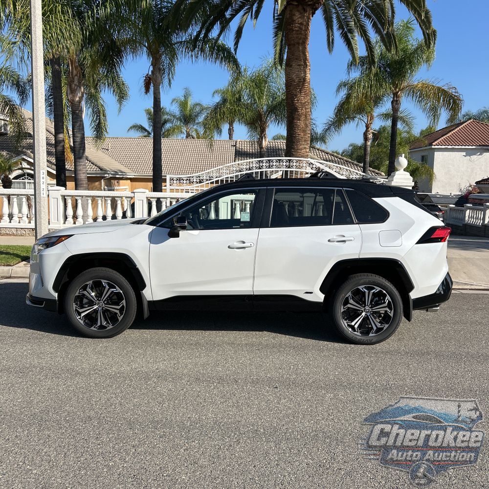 2025 Toyota RAV4 Plug-in Hybrid XSE