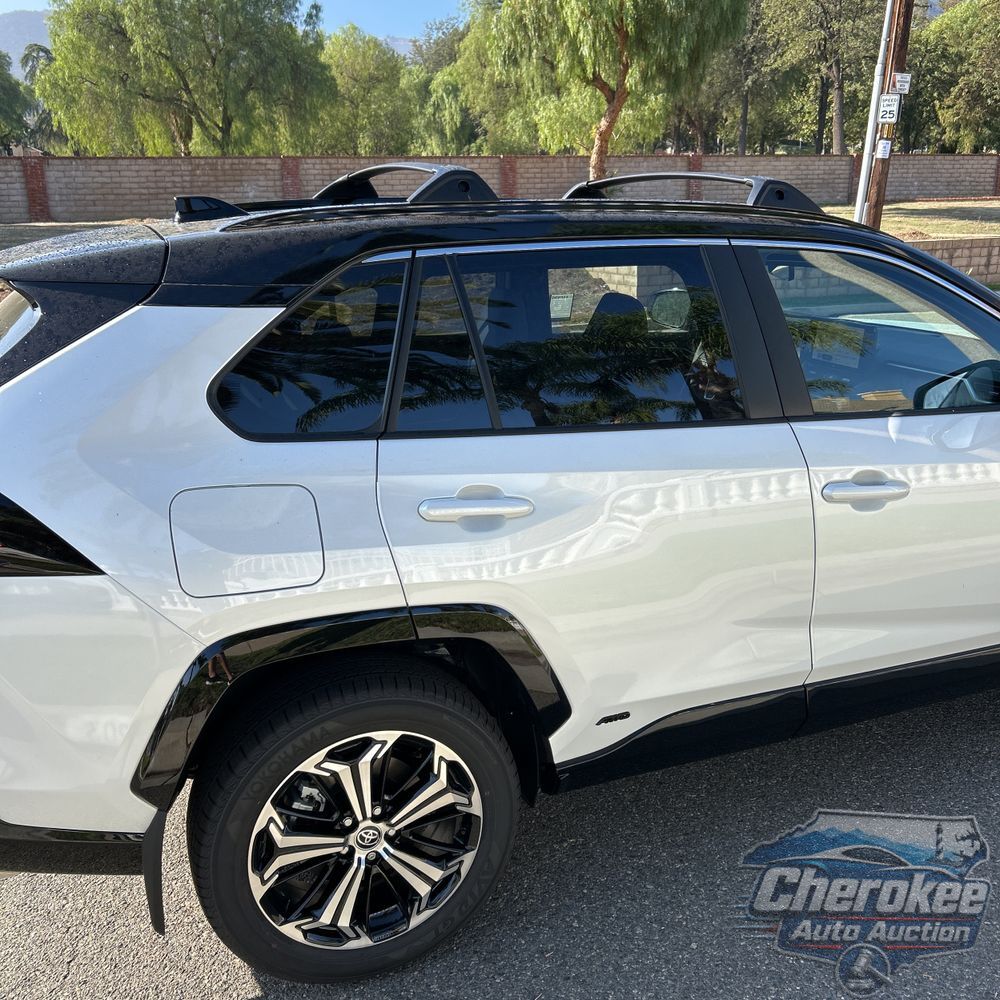 2025 Toyota RAV4 Plug-in Hybrid XSE