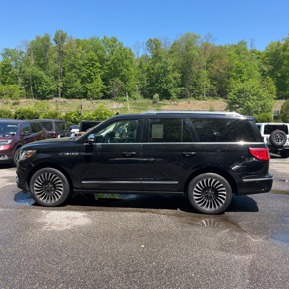 2021 Lincoln Navigator Black Label