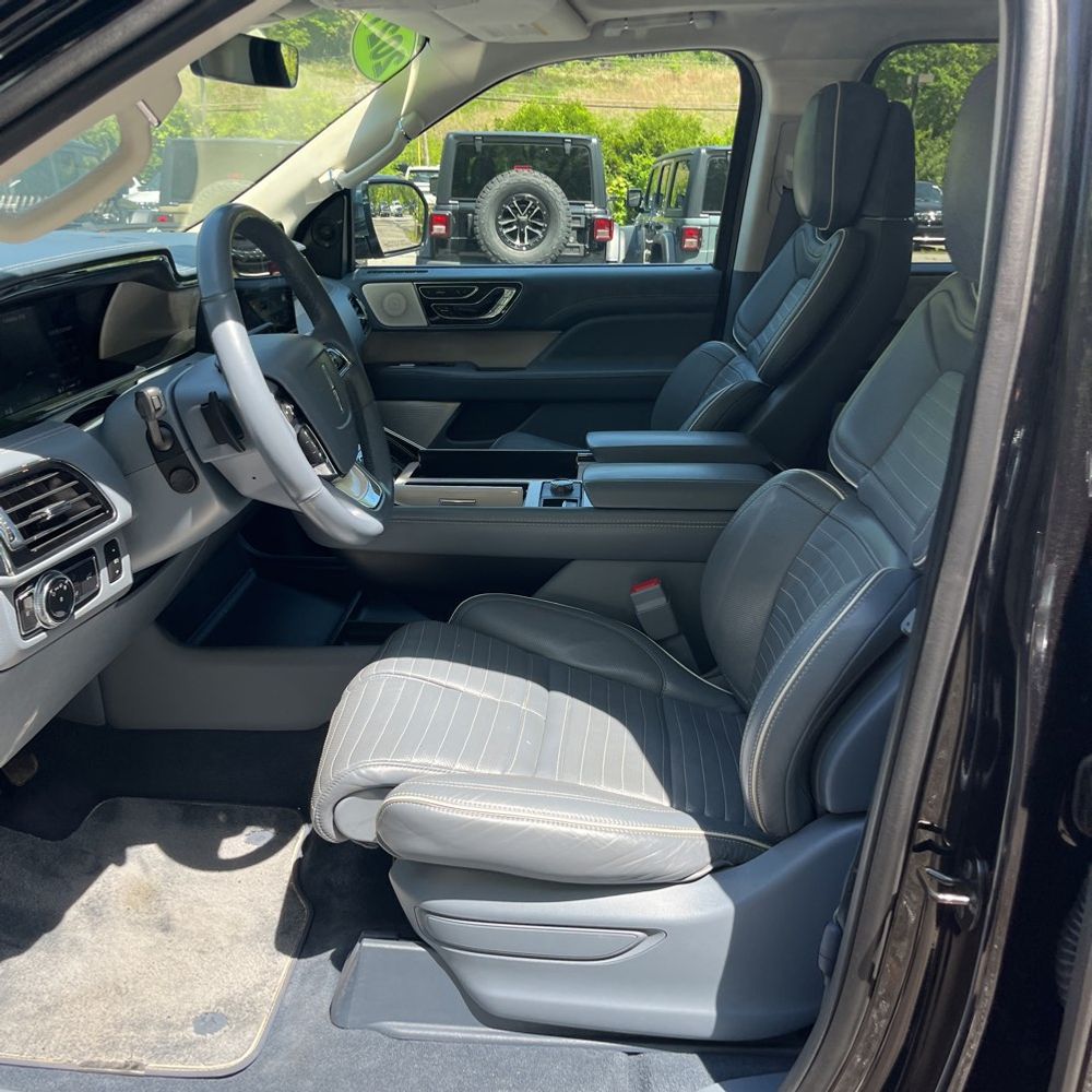 2021 Lincoln Navigator Black Label