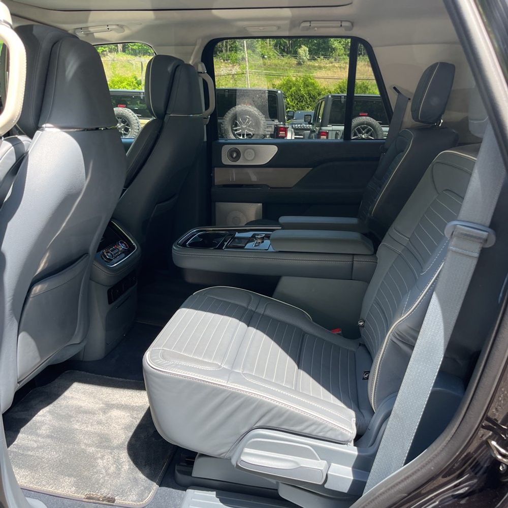 2021 Lincoln Navigator Black Label